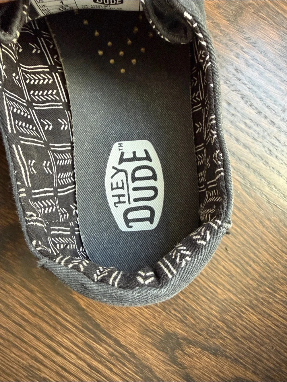 Hey Dude Wendy Y Stretch Canvas slip-on - Black. YT1